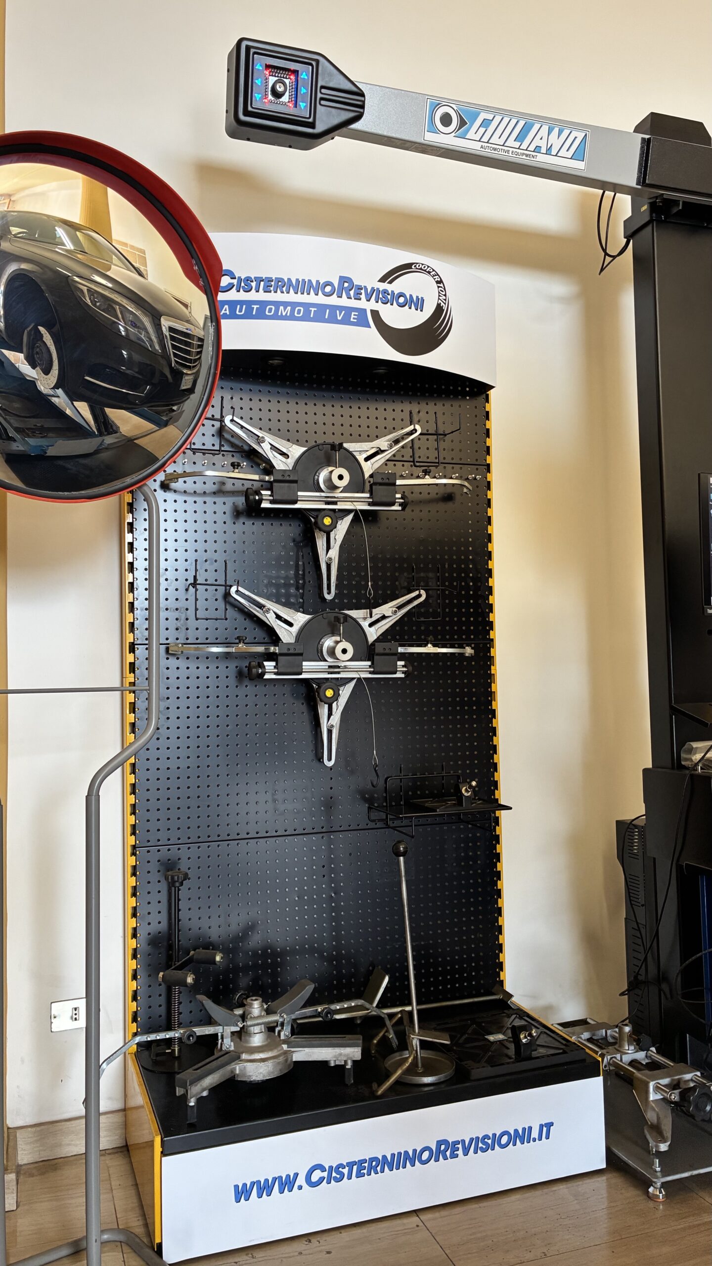 https://www.cisterninorevisioni.it/wp-content/uploads/2026/02/Assetto-Ruote-3D-CWA-25-di-Giuliano-Automotive-vert-scaled.jpeg